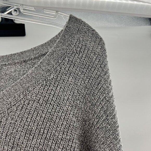 American Eagle Women's Tight Knit V-Neck Sweater Bow Cuff Gray Size Medium - Picture 4 of 9